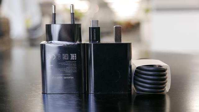 8999元華為Mate9保時(shí)捷版開(kāi)箱體驗(yàn)