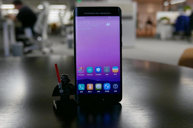 8999元華為Mate9保時(shí)捷版開(kāi)箱體驗(yàn)