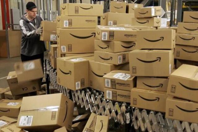 貝索斯要哭 大批飛行員罷工將毀掉亞馬遜假日購物季物流