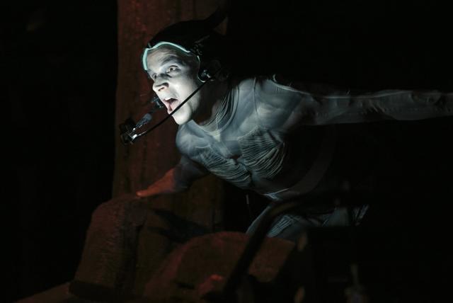 戲劇舞臺上也能出現(xiàn)實時渲染的動畫角色？英特爾用這項技術(shù)做到了