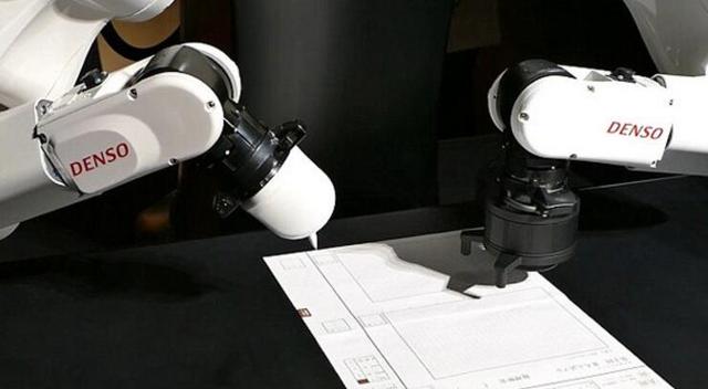 它會(huì)不會(huì)難過(guò)？這個(gè)日本機(jī)器人考了幾年高考都沒(méi)考上大學(xué)