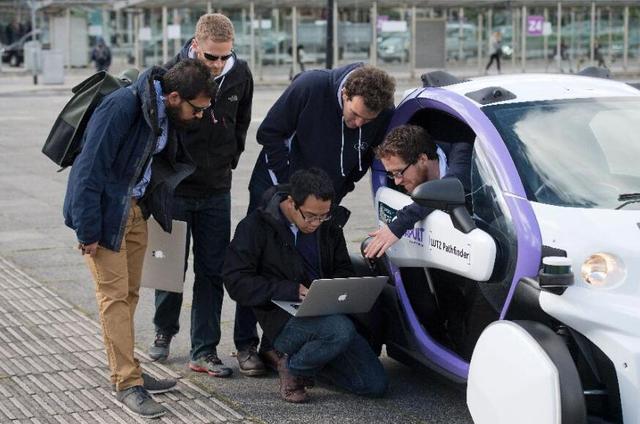 福布斯：別聽(tīng)廠商忽悠 全自動(dòng)駕駛汽車真正上路至少要等20年