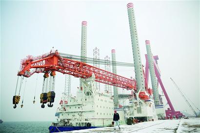 青島造國內(nèi)最高水平風(fēng)電施工平臺(tái)交付