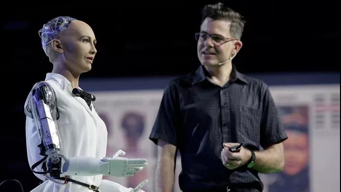 我們?nèi)绾卧谖磥聿槐粰C(jī)器人取代？